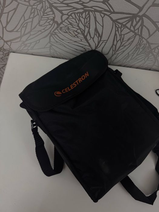 Продам бинокль Celestron