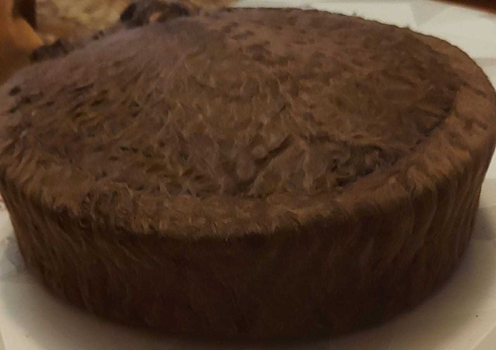 Продается новая каракулевая шапка форма таблетка