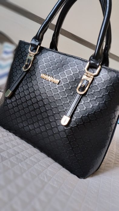 Продам женскую сумку!