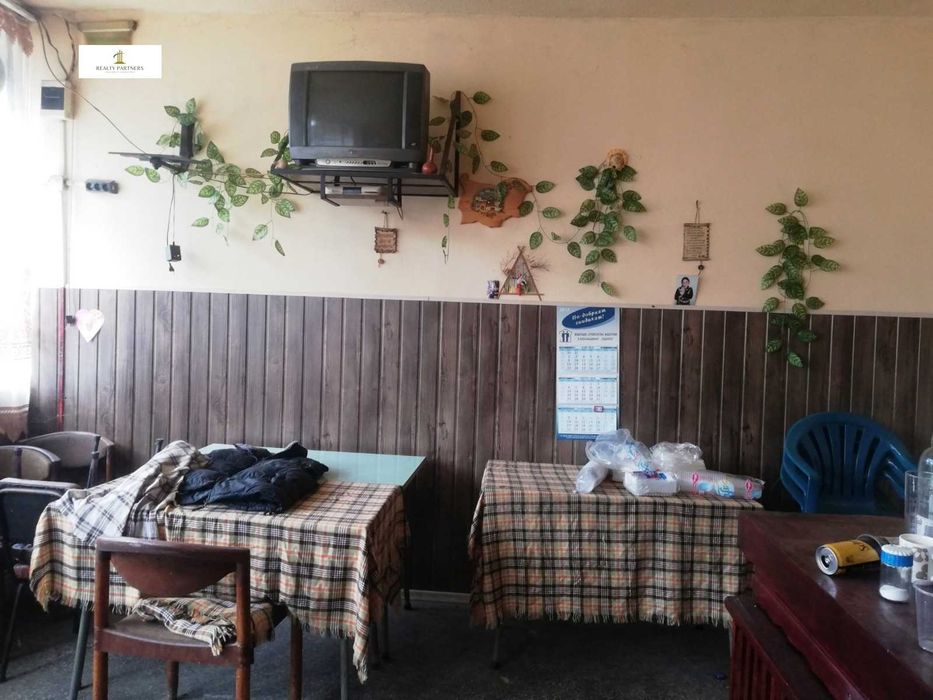 Продава се Промишлена сграда в с. Черна гора, Област Перник - 288 кв.м за 195 €/кв.м - Снимка #2