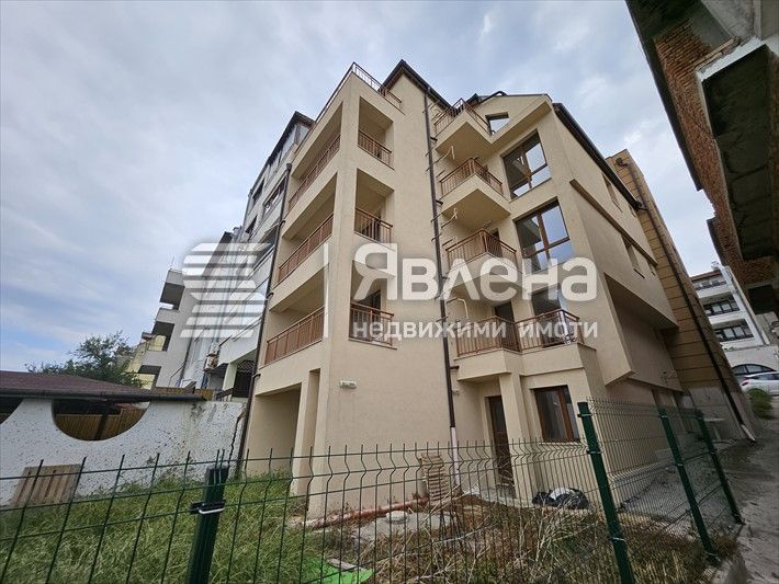 Продава се Едностаен апартамент в Созопол - 66 кв.м за 1213 €/кв.м - Снимка #2