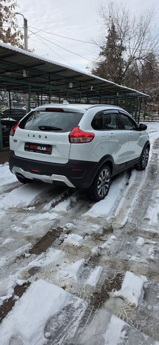 X - ray кросс новая машина 1.8