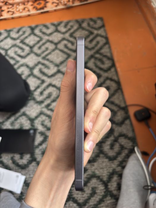 Продам Samsung s 24 Fe