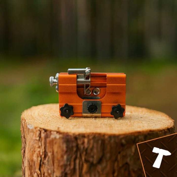 Dispozitiv manual pentru ascuțit lanțul de drujbă cu 5 pietre abrazive