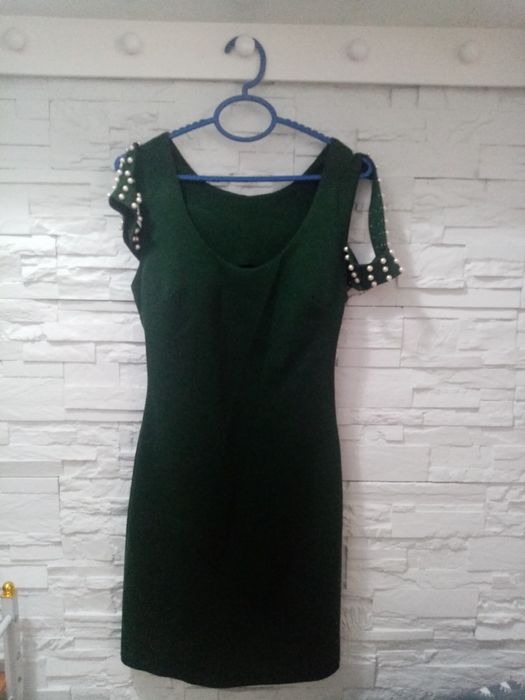 Къси рокли носени броени пъти