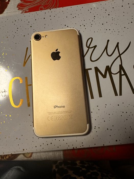 Vând Iphone 7 , 32GB in stare foarte buna!