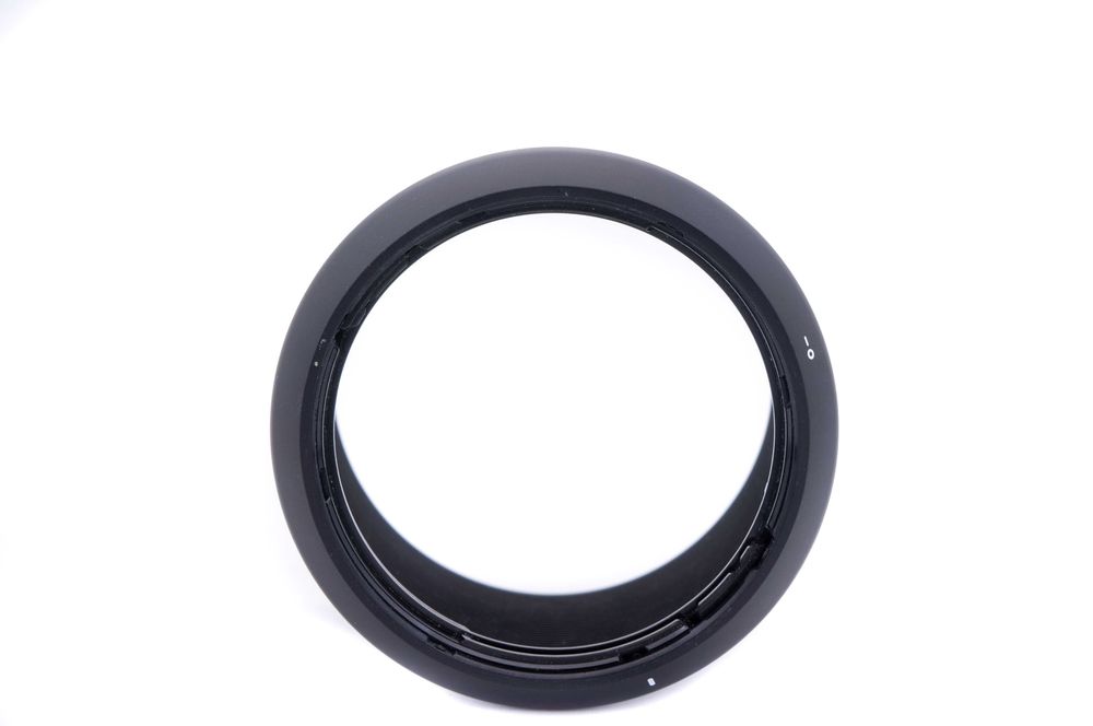 Parasolar Tamron HA047 pentru Tamron 70-300mm F/4.5-6.3 Di III RXD