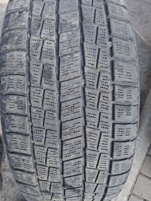 Продам шины 225/55/17 зимние