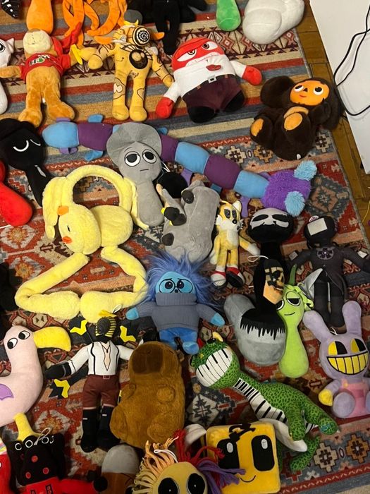 Игрушки из разных коллекций