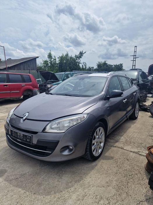 Dezmembram Renault Megane 3, an 2011, 1.5 DCI, euro 5, cutie automata