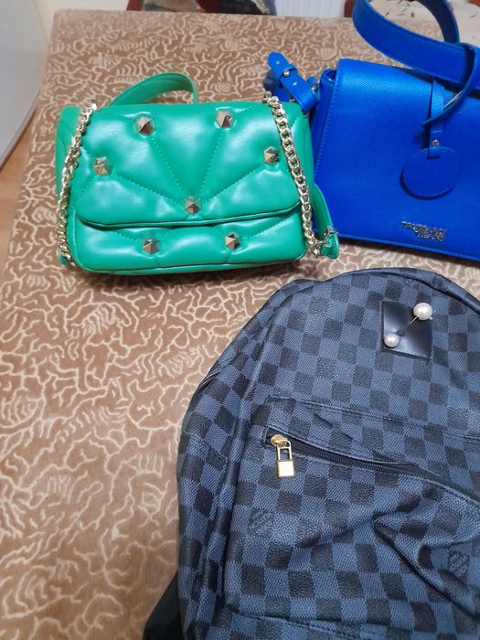 Малки чантички и раница