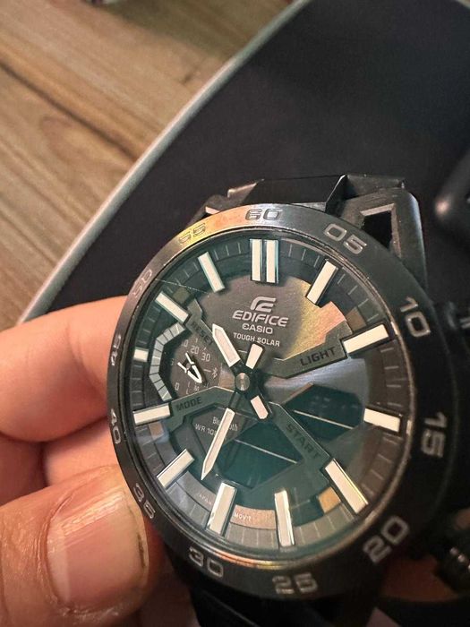 Часовник Casio edifice