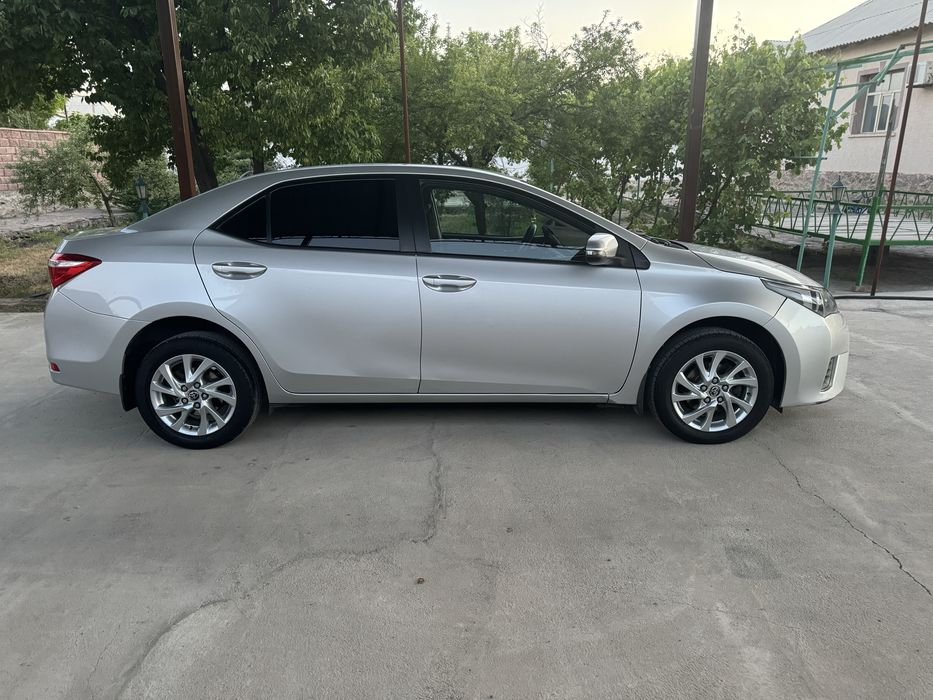 Toyota corolla 2013г