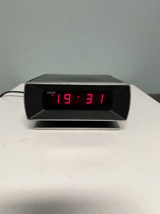 Дигитален часовник / Novus САЩ / 70-те