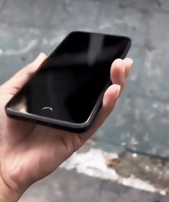 Iphone 7+ yangicha dizaynda 2 dona qoldi