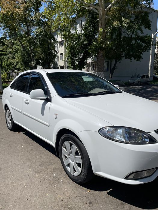 Продаю свою Gentra 2022 ноябрь