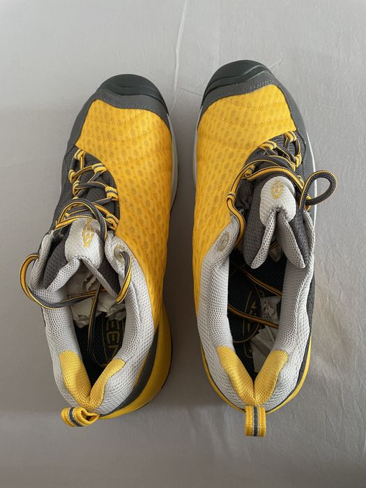 Кроссовки мужские