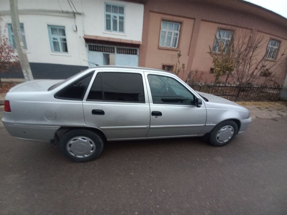 Nexia 2 сотилади