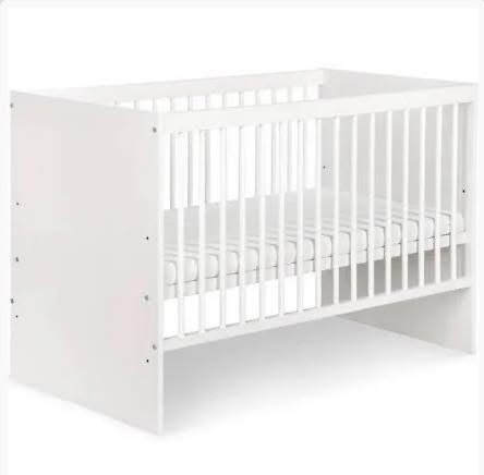 Vand patut din lemn bebelusi