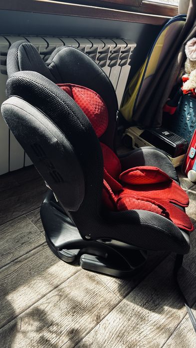 Продам автокресло lorelli