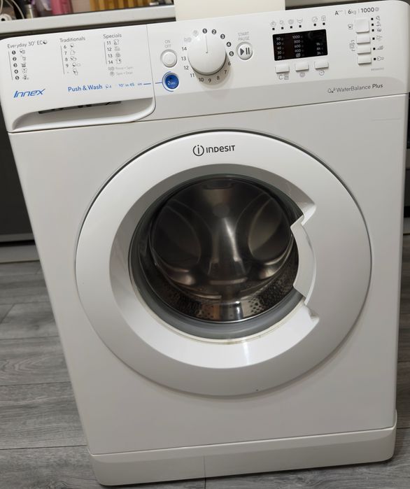 Mașină de spălat INDESIT