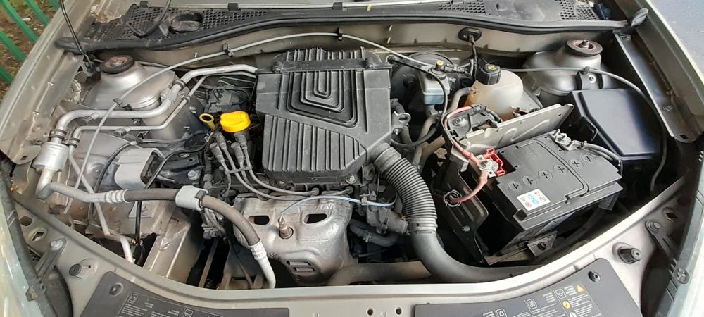 Dacia sandero berlina hatchback