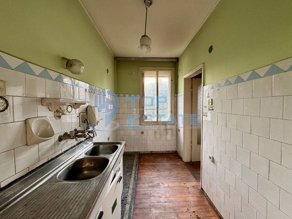 Продава се Многостаен апартамент в Горна Оряховица - 95 кв.м за 1053 €/кв.м - Снимка #10