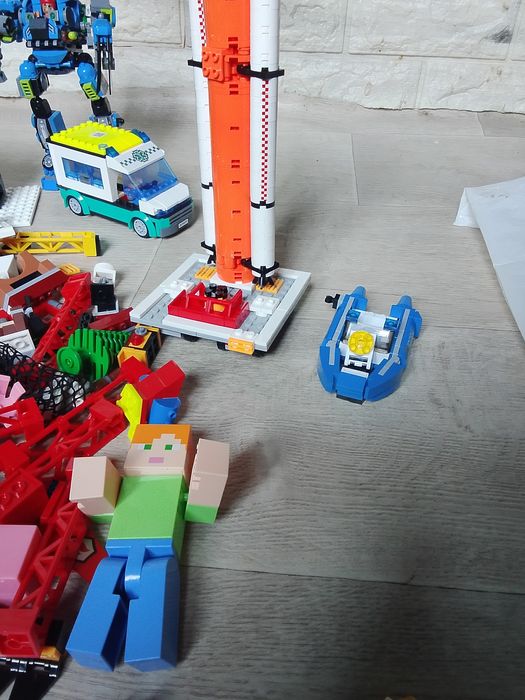 Продам игрушки LEGO