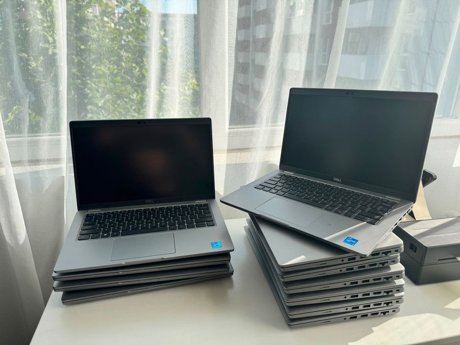 Vand afacere laptopuri reconditionate (stoc, website, contact furnizori)