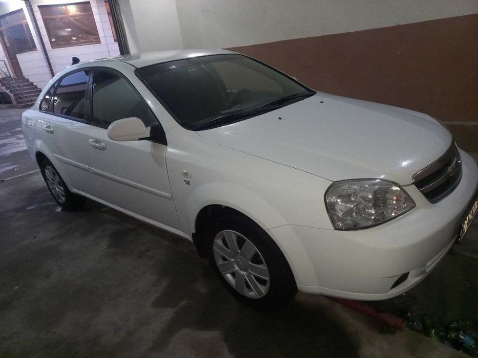 Ласетти 1.8 хороший состояние