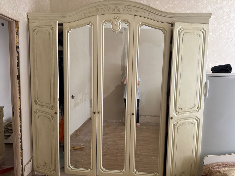 Отдам бесплатно шкаф