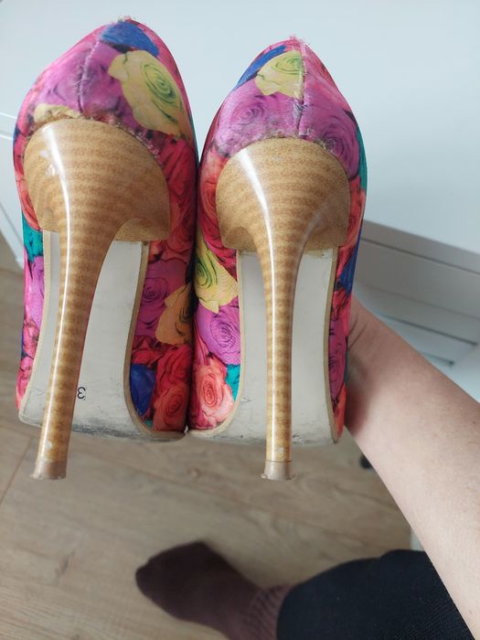 Високи секси токчета