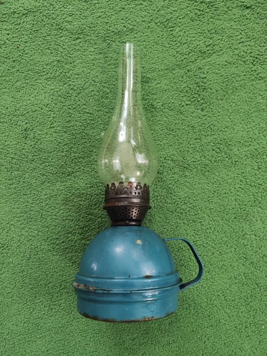 Лампа керосиновая