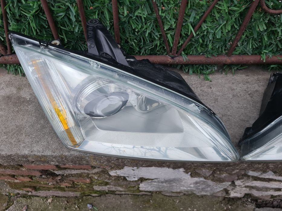 Фарове за Ford Focus 2