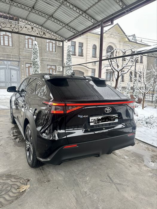 Toyota bz 4 x продаётся