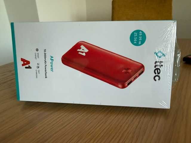 REDMI A7 PRO BLACK + Powerbank (нови в опаковка)