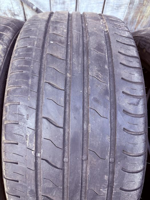 Anvelope 245 40 18 Vara dot2021
