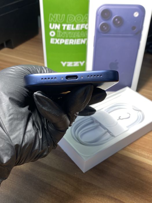 iPhone 17 Pro • 256 GB • Deep Blue