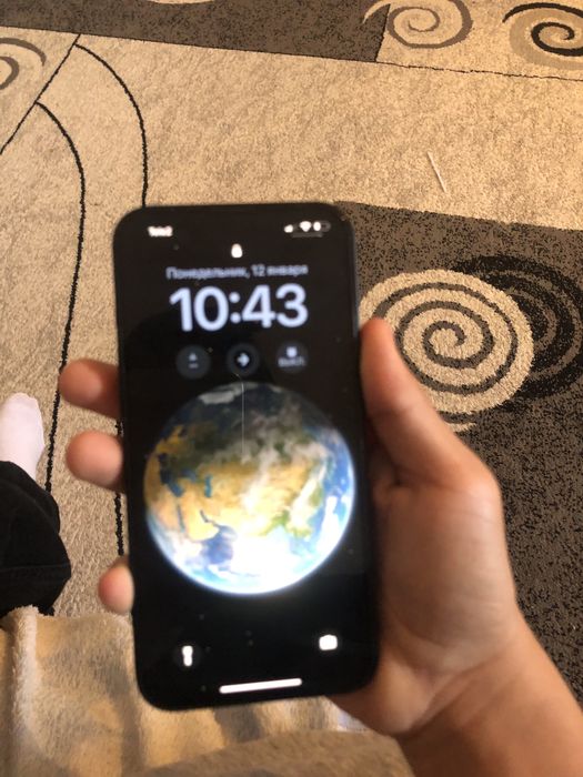 iphone 13 продаюётся