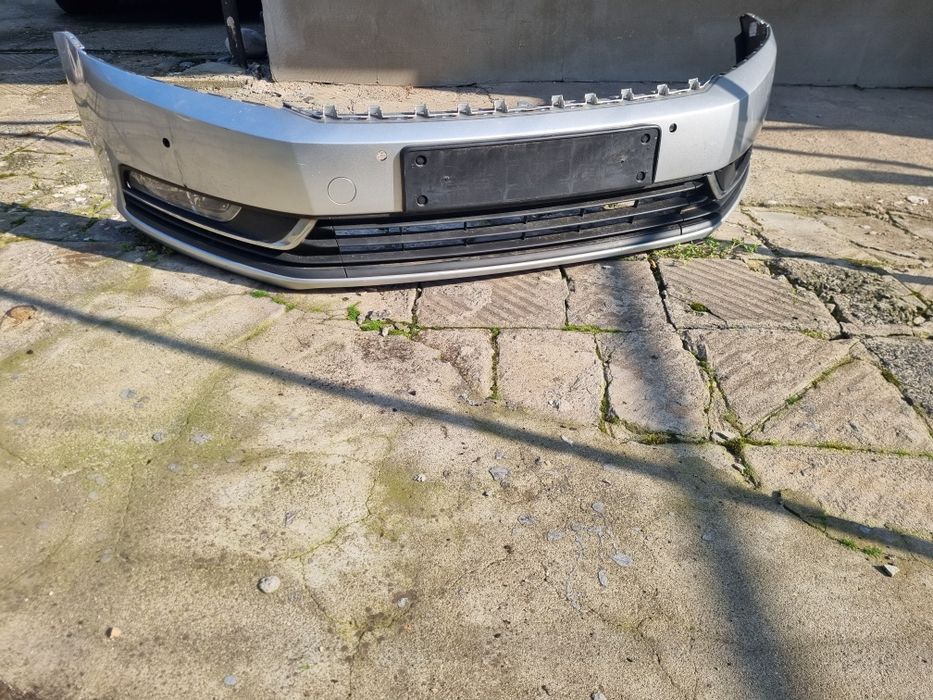 Предна броня Пасат б7