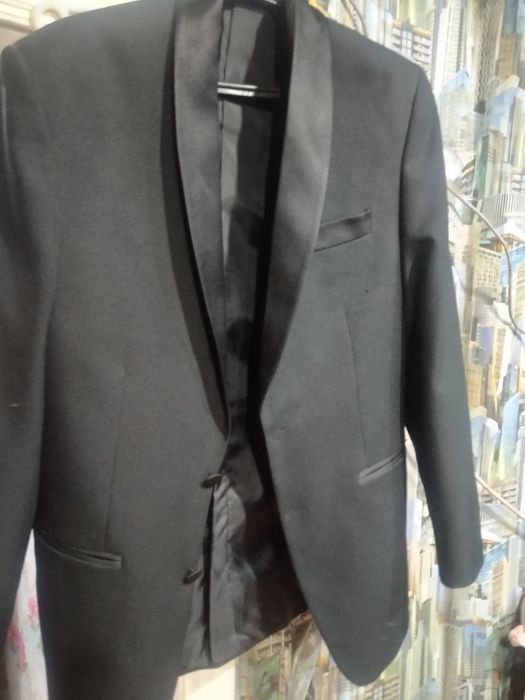 Продам костюм с брюками размер 46