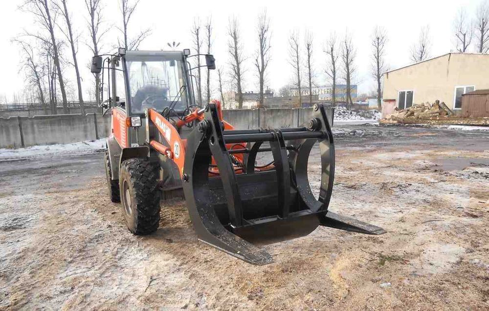 1365 x 1130 x 1510 mm 0.6 m2 - graifer incarcator frontal / telescopic