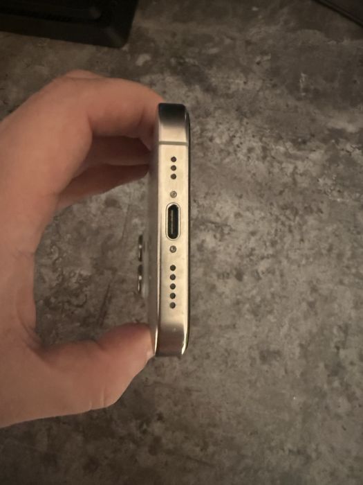 Iphone 16 pro 256gb  no sim