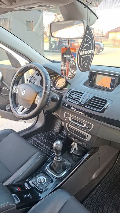 Vând renault megane 3