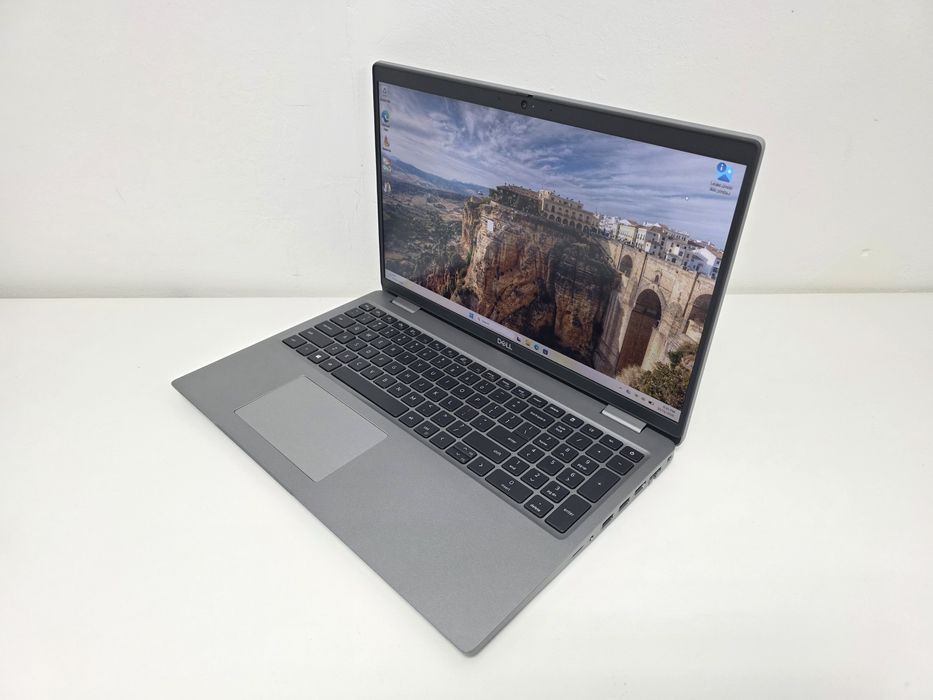 Laptop Dell Latitude 5520 i5-10310U 16gb 256ssd 15.6 FHD . Garantie 1 an