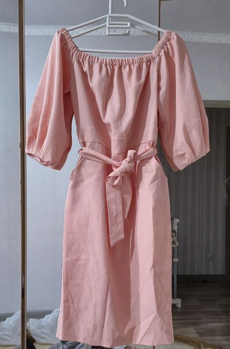 Платья 42-44размер