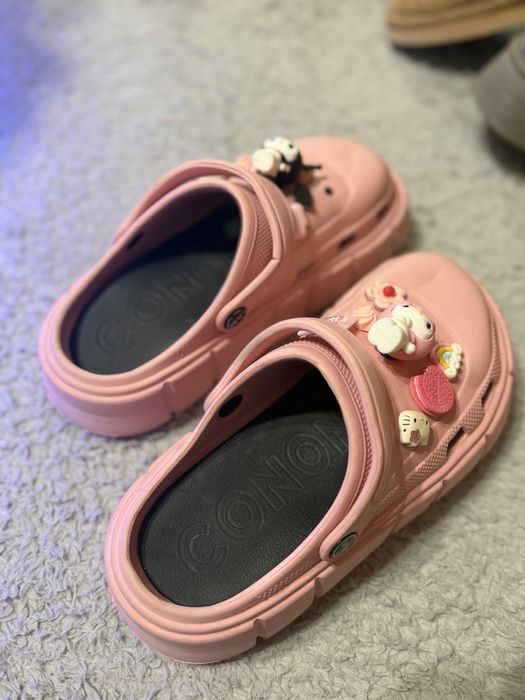 saboței roz din spuma