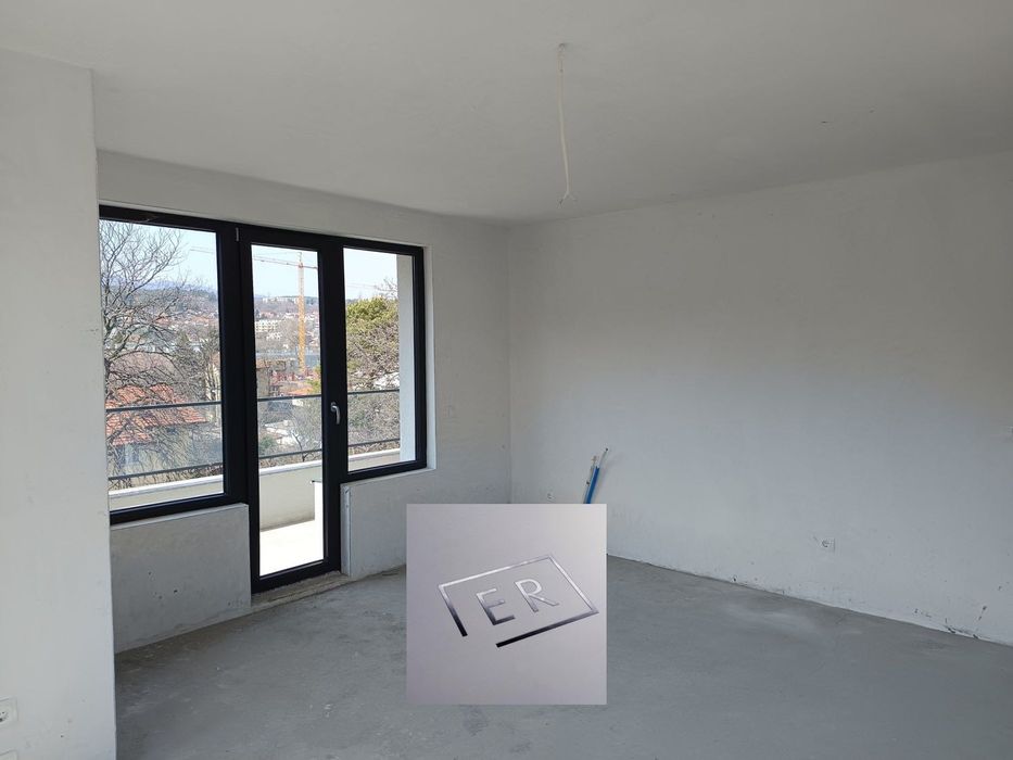 Продавам тристаен апартамент в кв. Карпузица