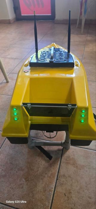 Продавам лодка Охлю-Бохлю GPS Autopilot+Lucky Sonar