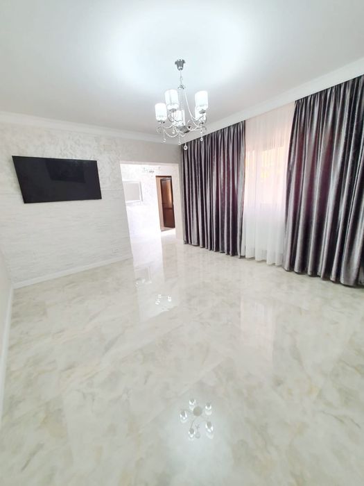 Vila Navodari, direct proprietar